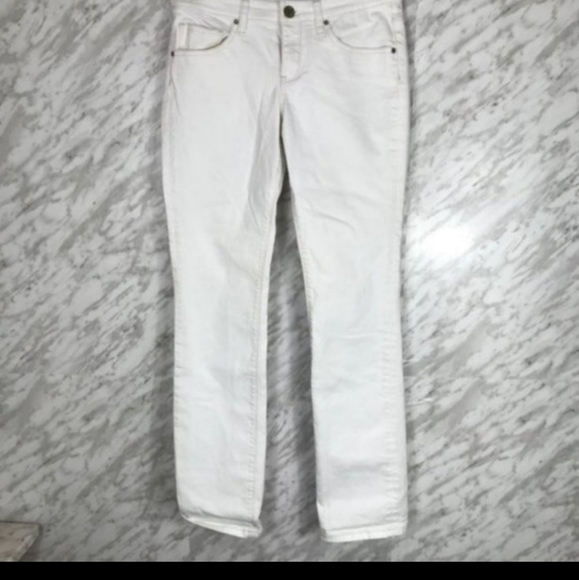Elie Tahari Adena Straight Leg Jeans - Size 6 - White Jeans, Mid-Rise, Straight - Picture 2 of 8